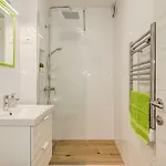 Coloured בית הארחה 3*