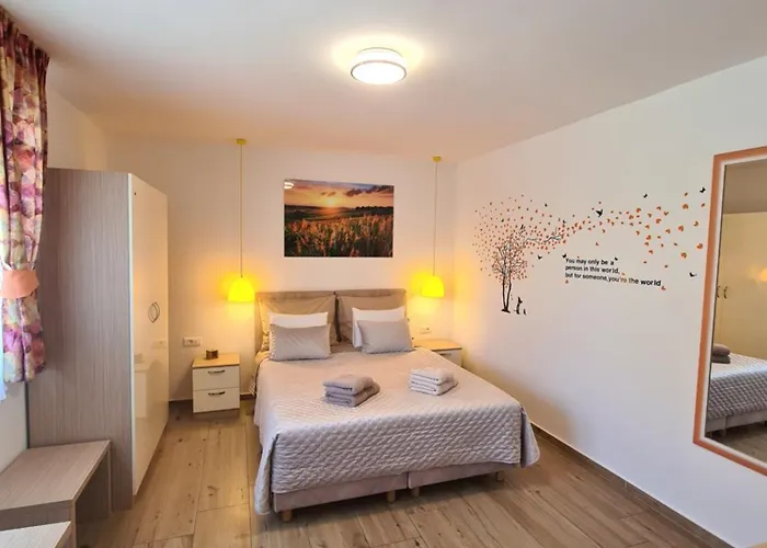 Coloured Gæstehus 3*